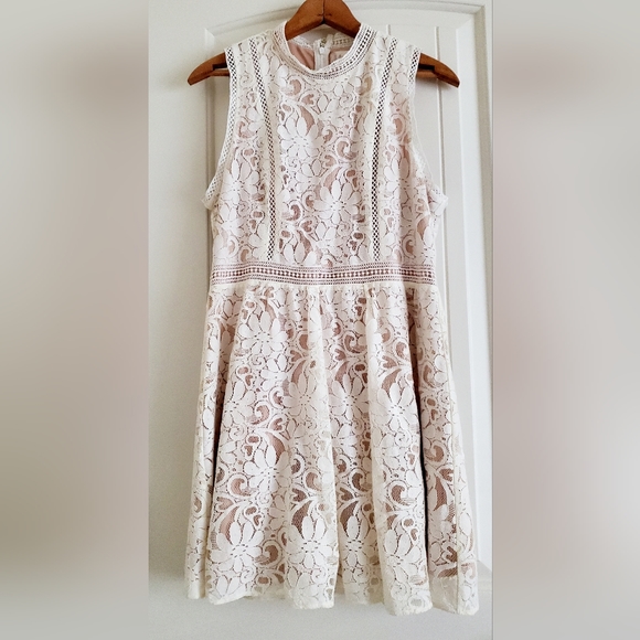 Altar'd State cream floral lace dress - Picture 2 of 5